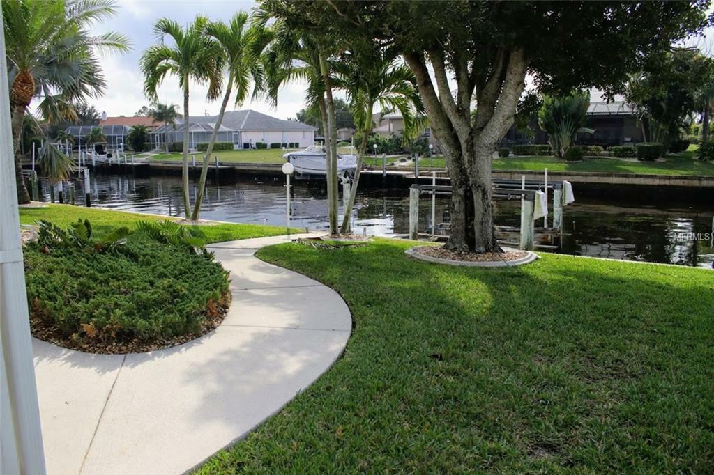 Property Photo:  929 Francesca Court  FL 33950 