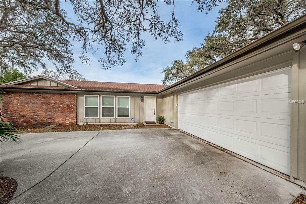 Property Photo:  1100 Riverside Drive  FL 34689 