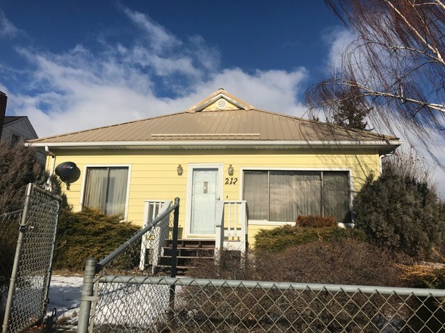 Property Photo: 212 W Main Street ID 83523