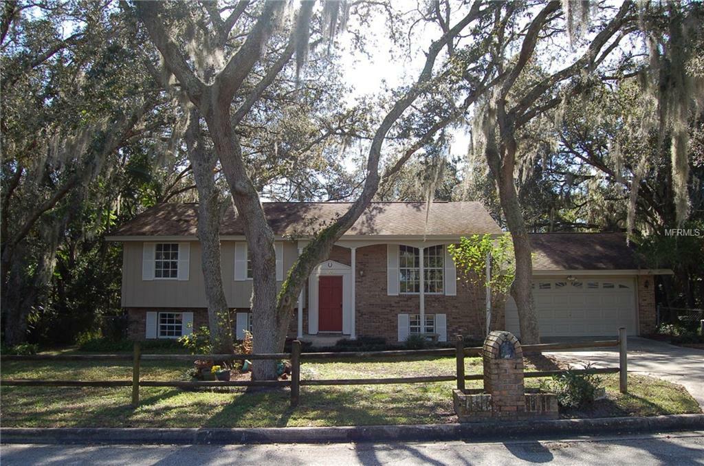 Property Photo:  500 Pineview Street  FL 32701 