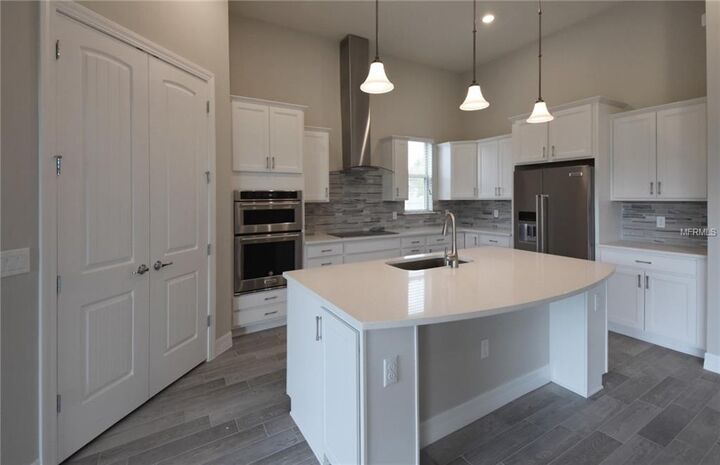 Property Photo: 945 Gelding Lane FL 32765