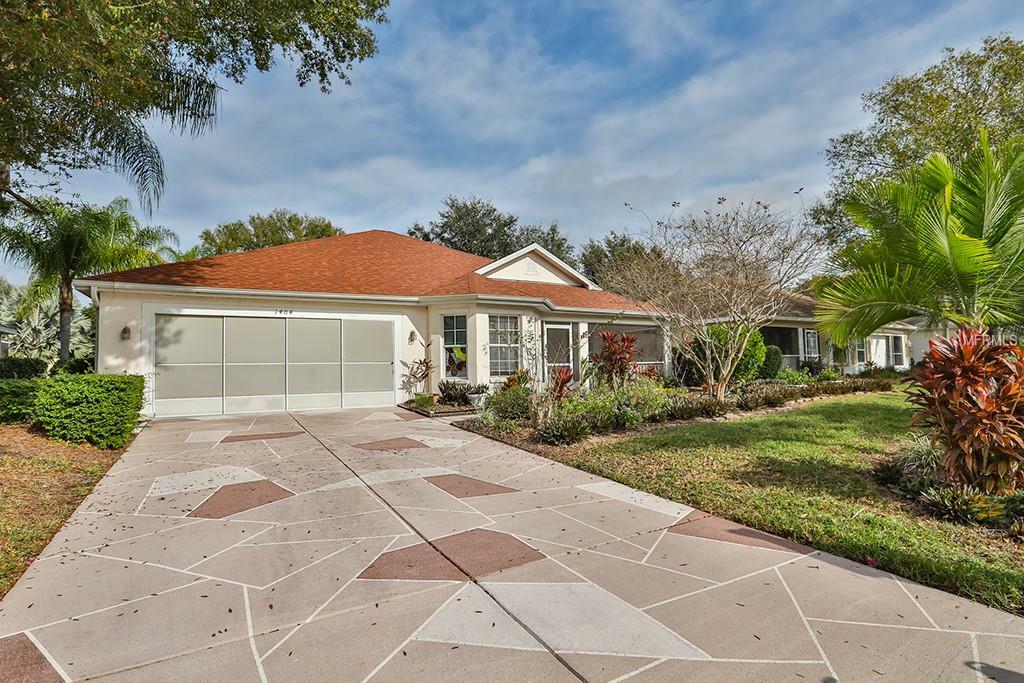 Property Photo:  1404 Bluewater Drive  FL 33573 