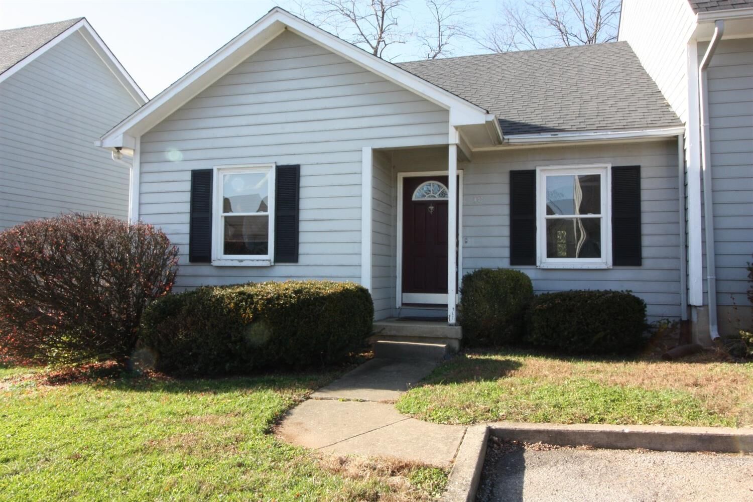 Property Photo:  1150 Horsemans 10  KY 40504 