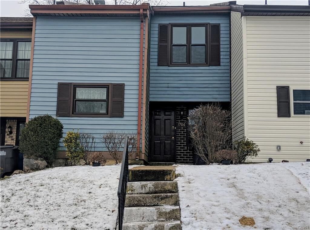 Property Photo: 1706 Sequoia Court PA 18104