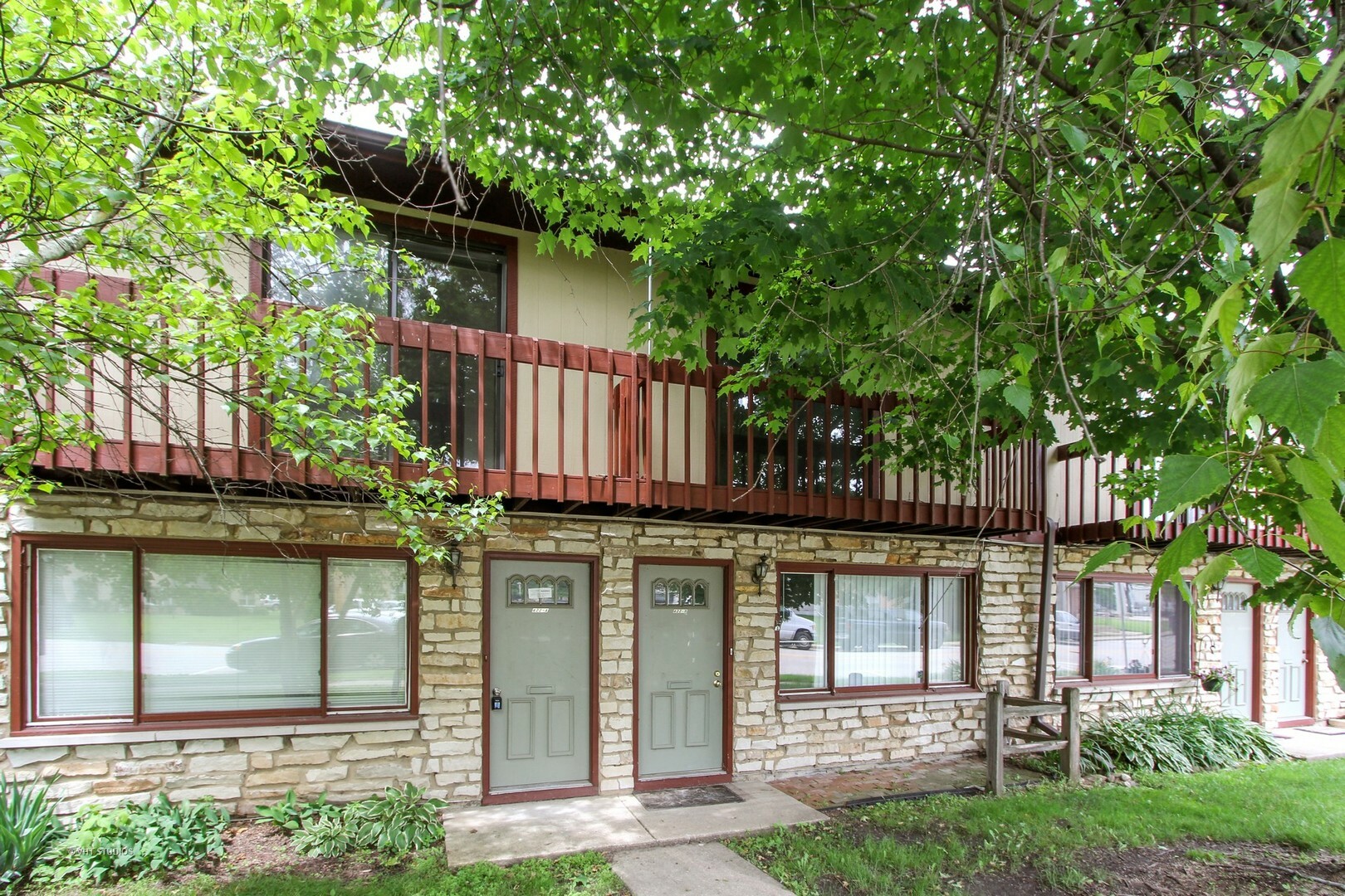 Property Photo: 422 Lincoln Avenue B IL 60021