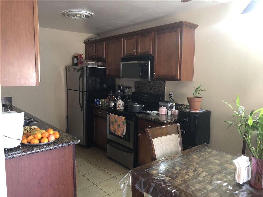 Property Photo: 255 S 2nd St 15 CA 92019