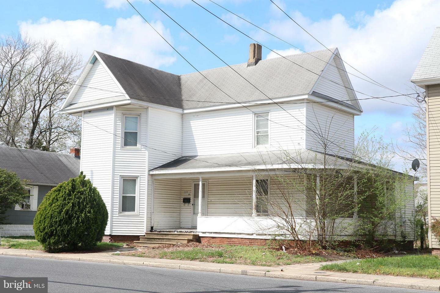 Property Photo:  828 S Division Street  MD 21801 