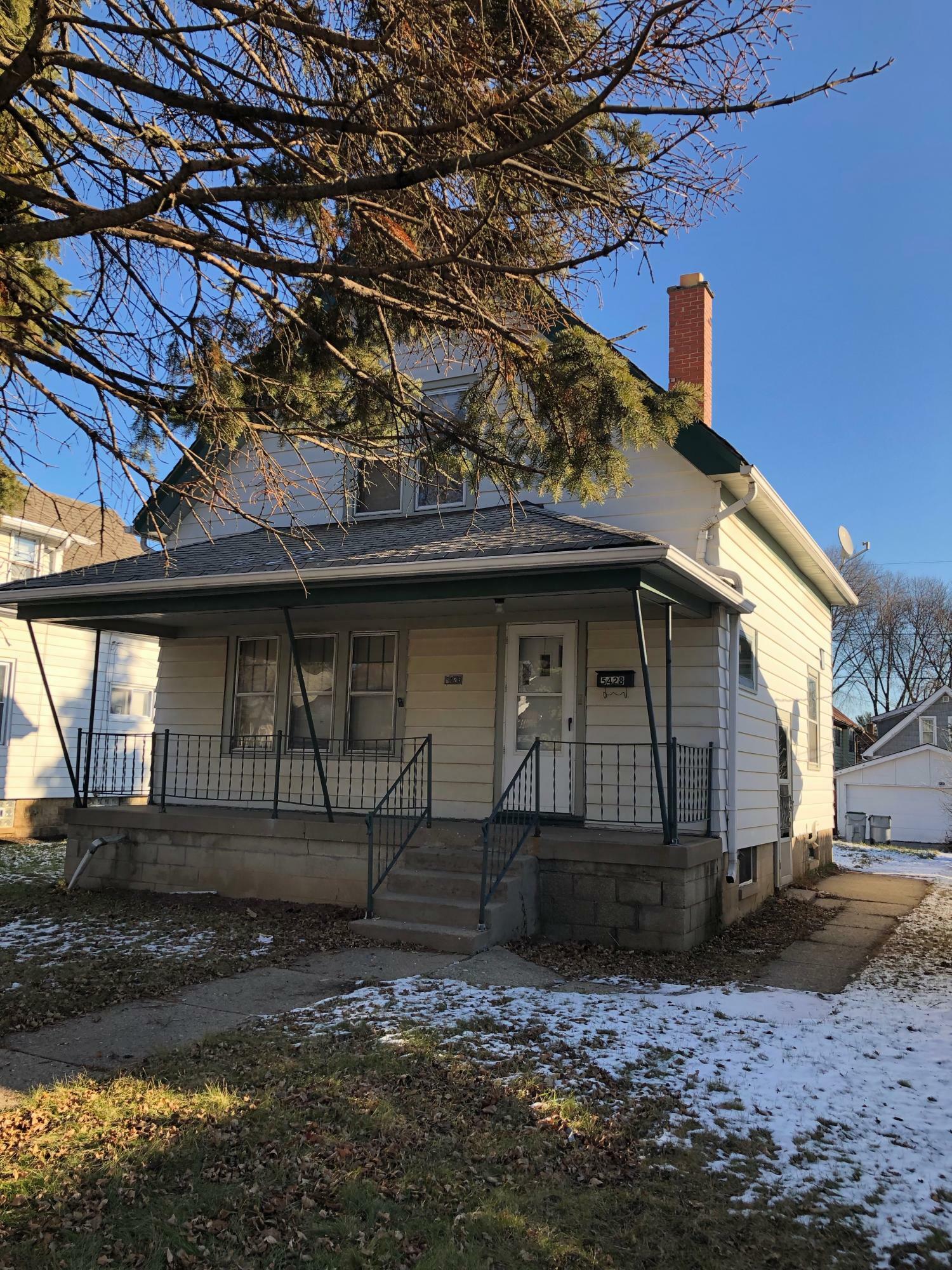 Property Photo:  5428 N 39th St  WI 53209 