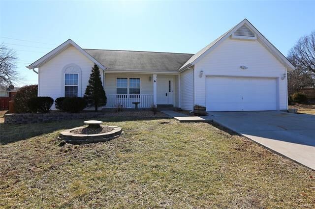 Property Photo:  6 Hunters Chase   63303 