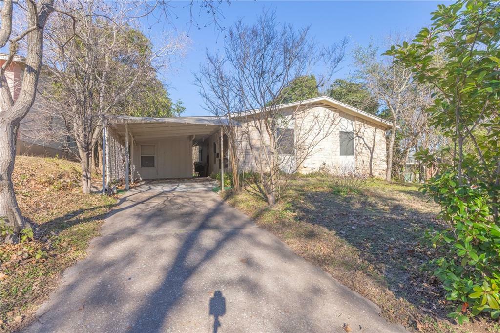 Property Photo:  402 Post Road Drive  TX 78704 