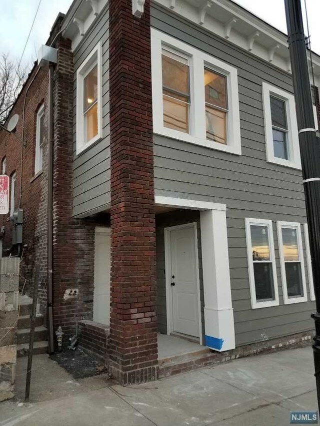 Property Photo:  181 Passaic Street Apt 2  NJ 07026 