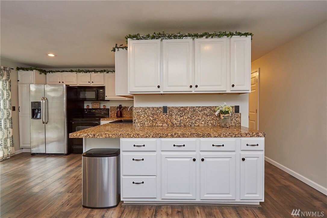 Property Photo: 11294 Denny Ave SW WA 98367