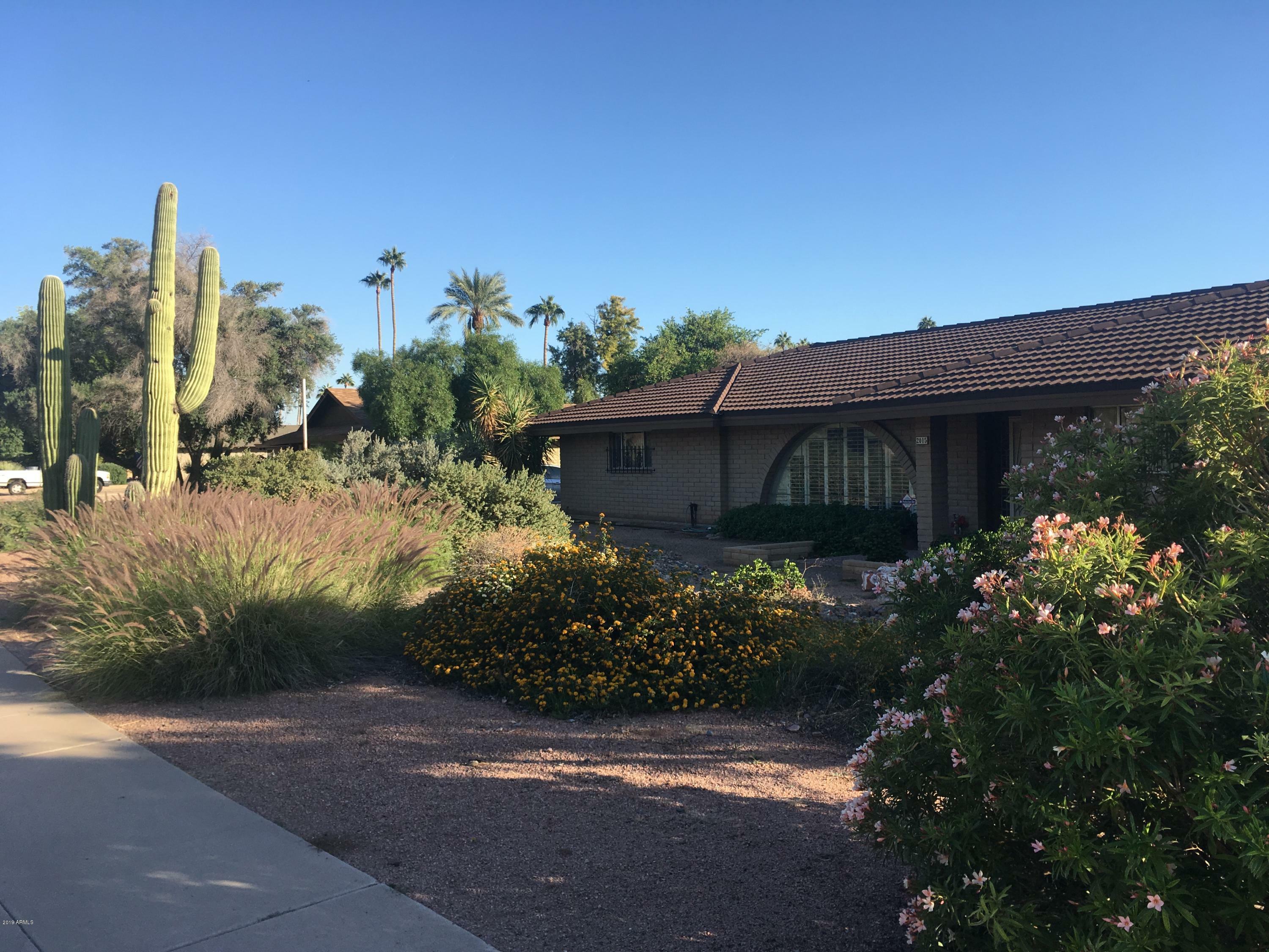 Property Photo:  2015 E Malibu Drive  AZ 85282 