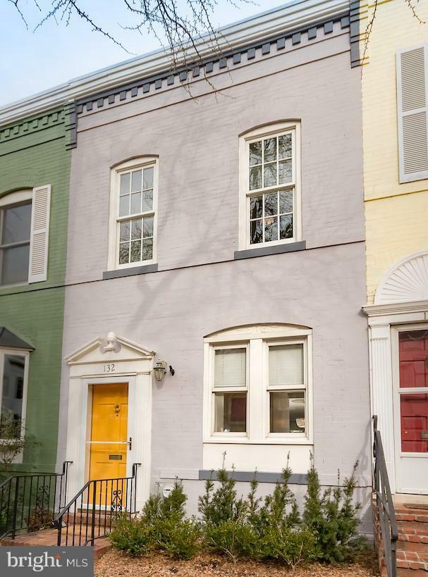 Property Photo: 132 Duddington Place SE DC 20003