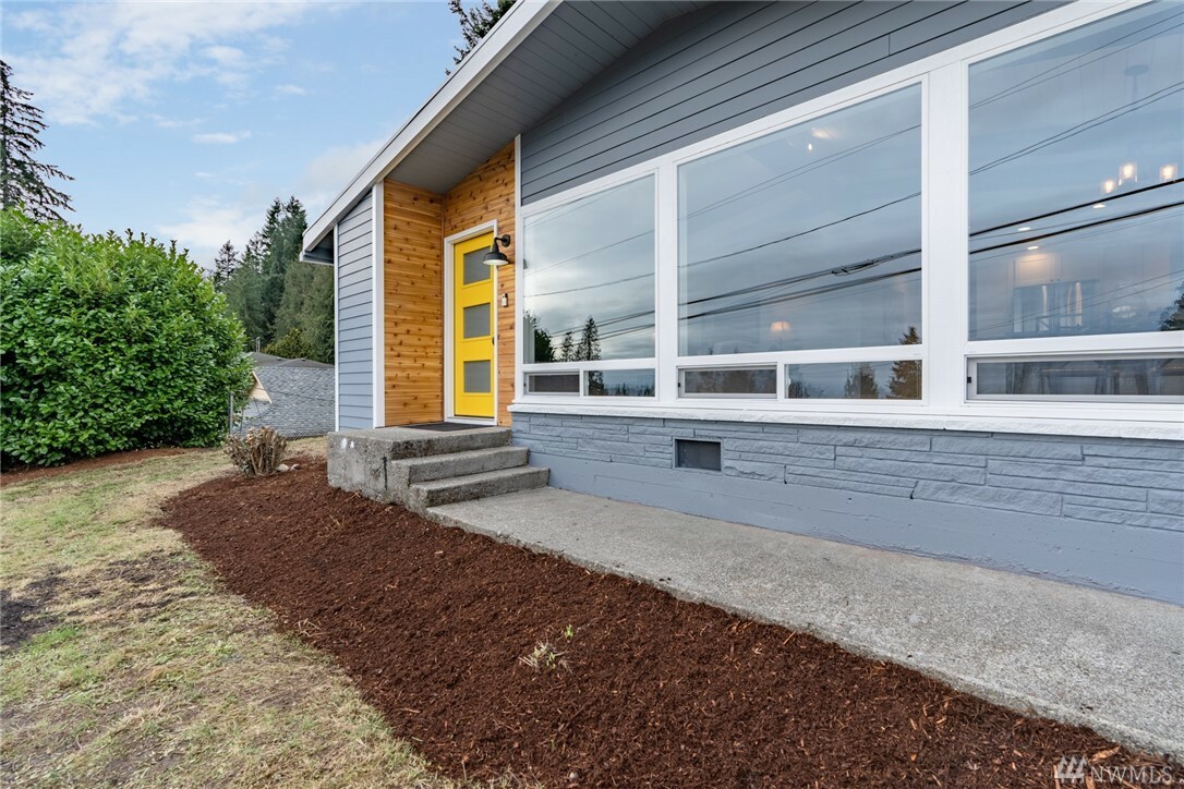 Property Photo:  7322 Juniper Dr  WA 98203 