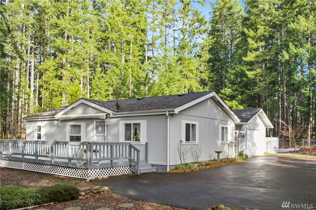 Property Photo:  51 N Silver Lane N  WA 98548 