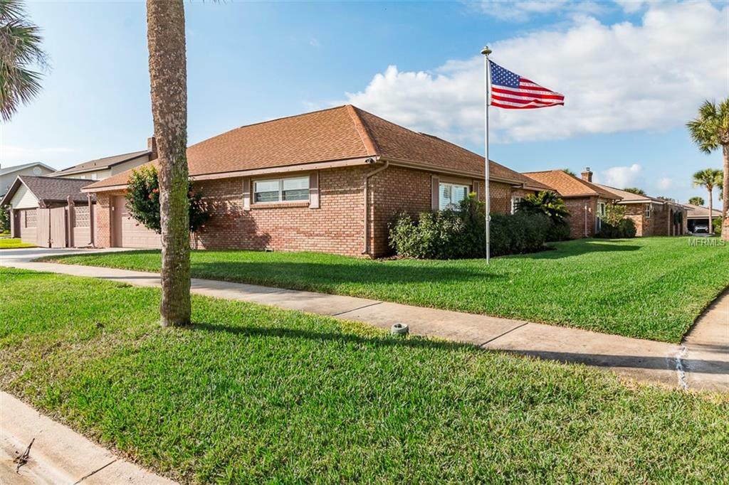 Property Photo: 6 Buckingham Drive FL 32176