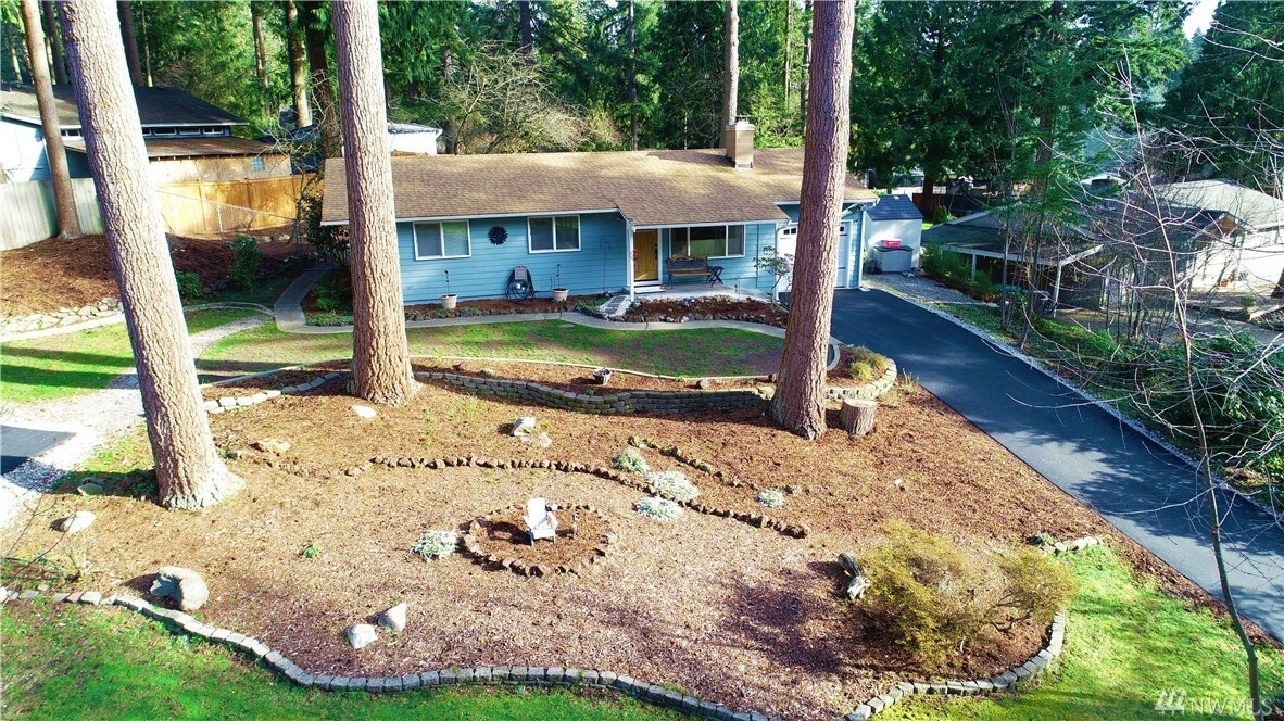 Property Photo:  17638 197th Ave NE  WA 98077 