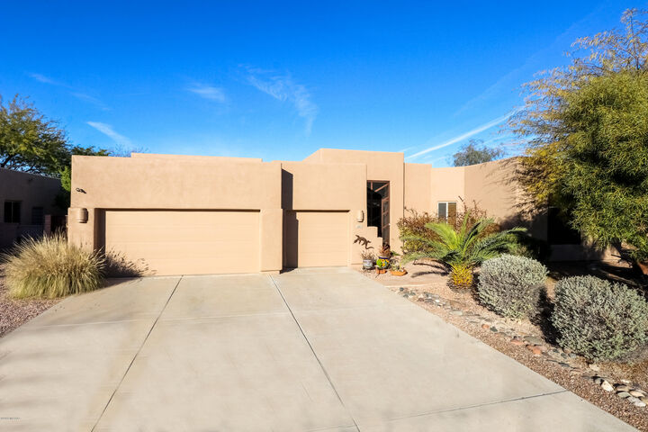 6227 N Camino De Corozal  Tucson AZ 85704 photo