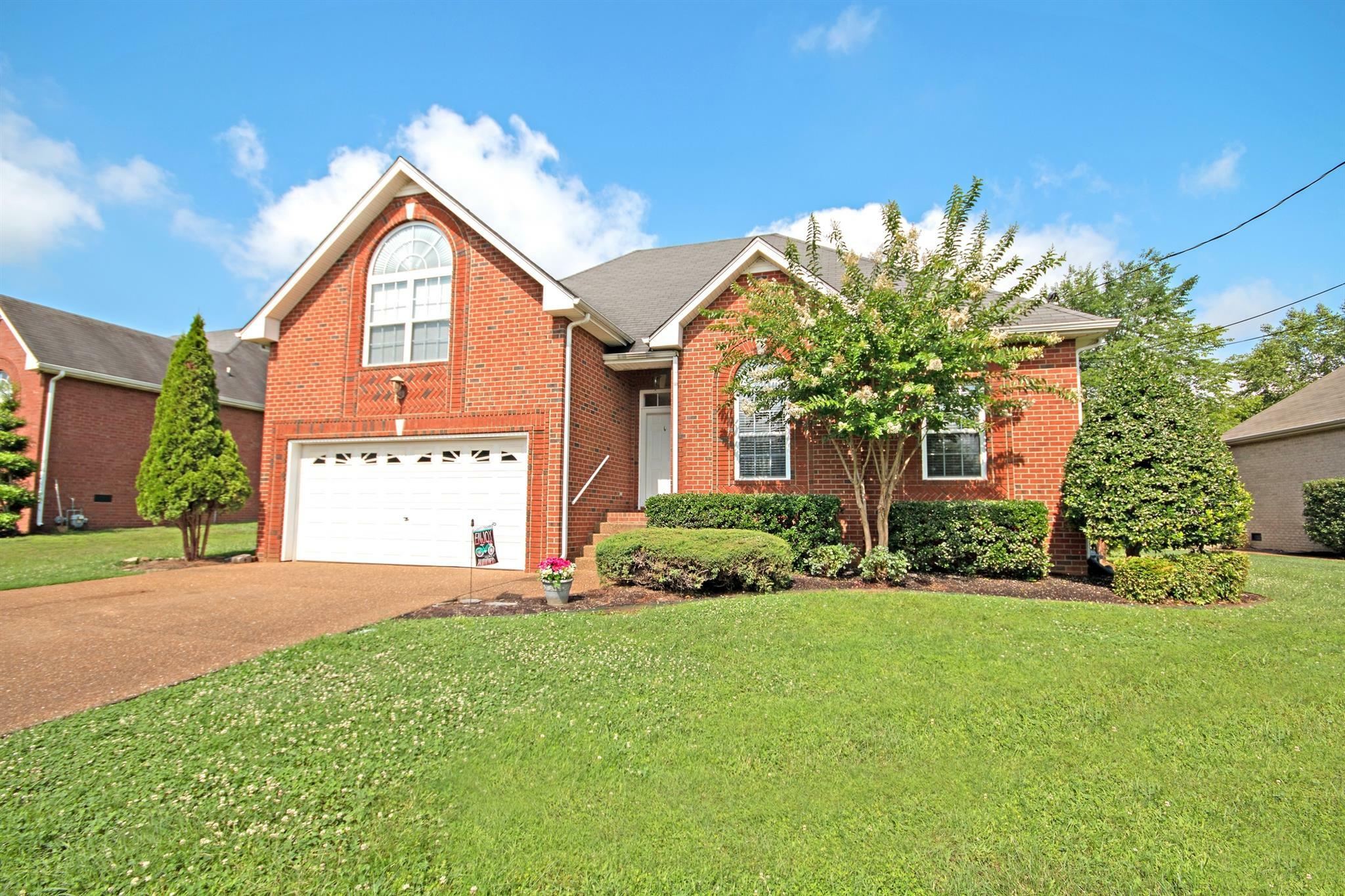 Property Photo: 107 Kiowa Ct TN 37188