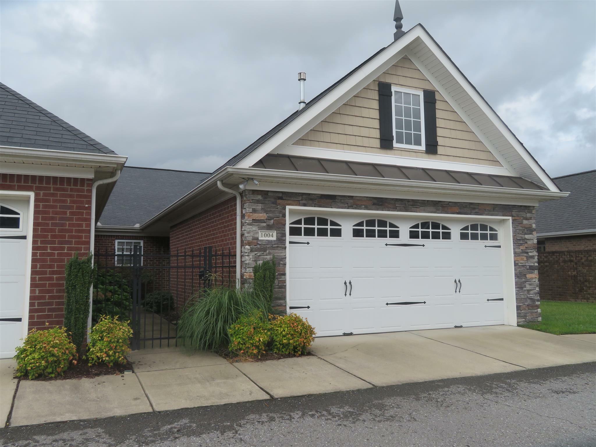 Property Photo: 395 Devon Chase Hl Unit 1004 TN 37066