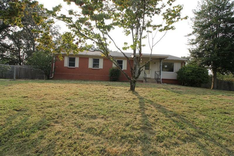 Property Photo:  131 Plantation Dr  TN 37042 