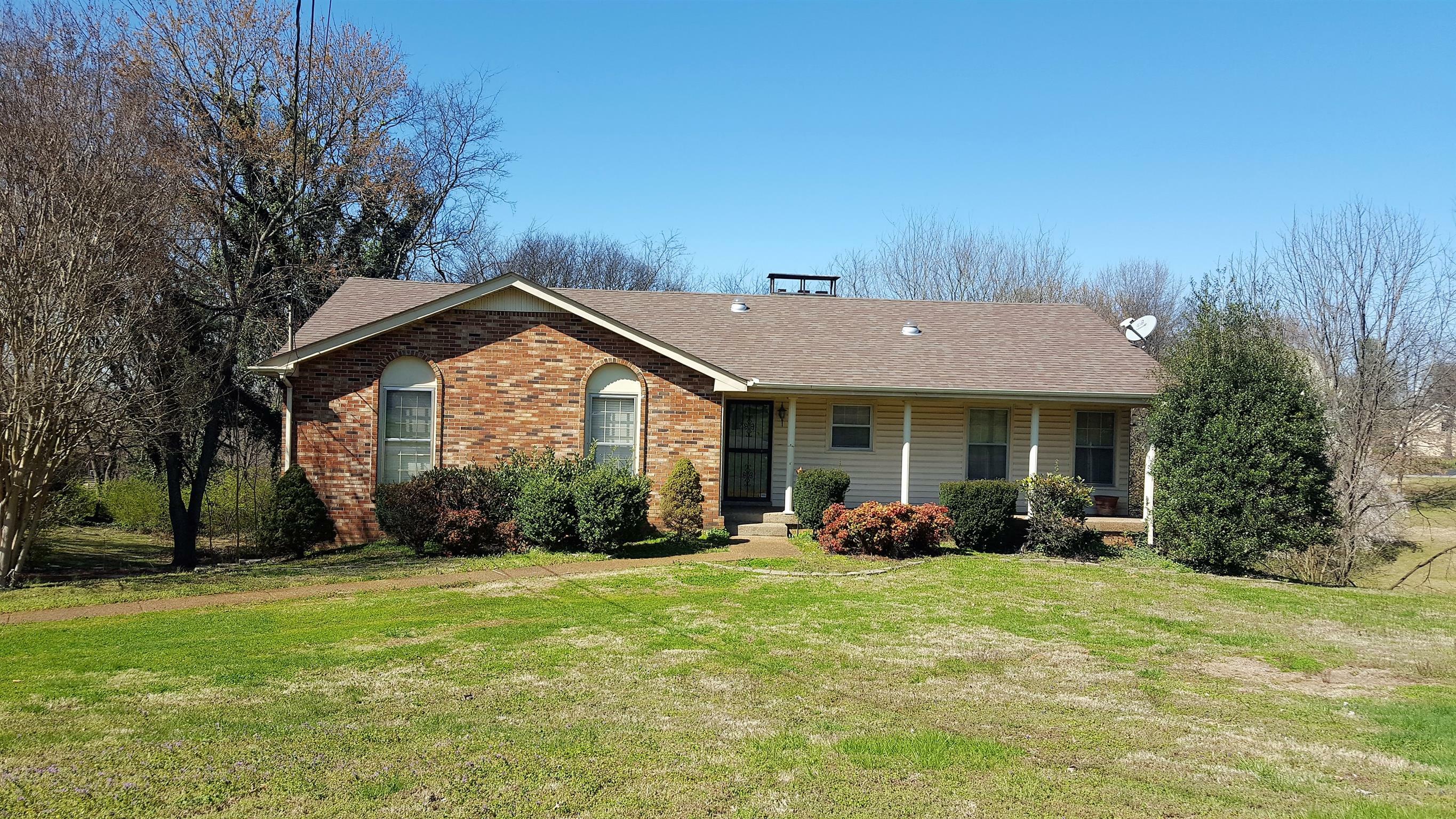 5063 Twin Lakes Dr  Old Hickory TN 37138 photo