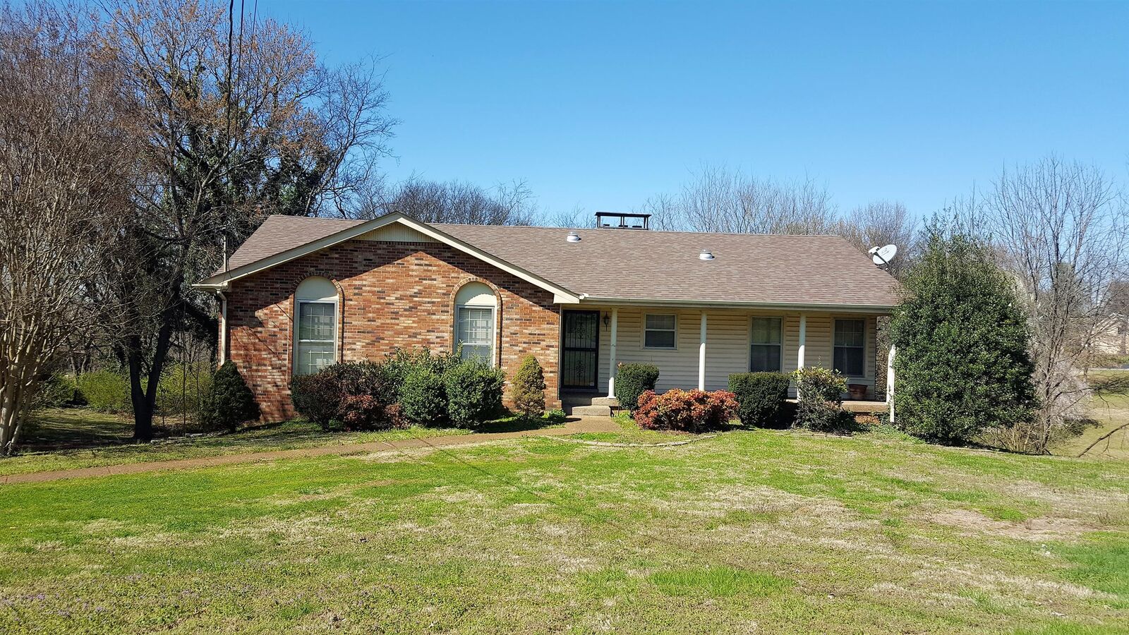 Property Photo:  5063 Twin Lakes Dr  TN 37138 