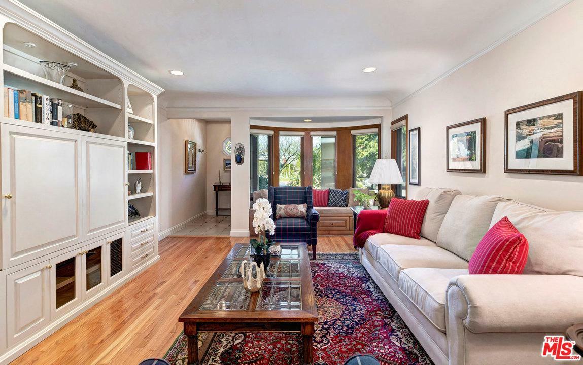 Property Photo: 2928 Oakhurst Ave CA 90034