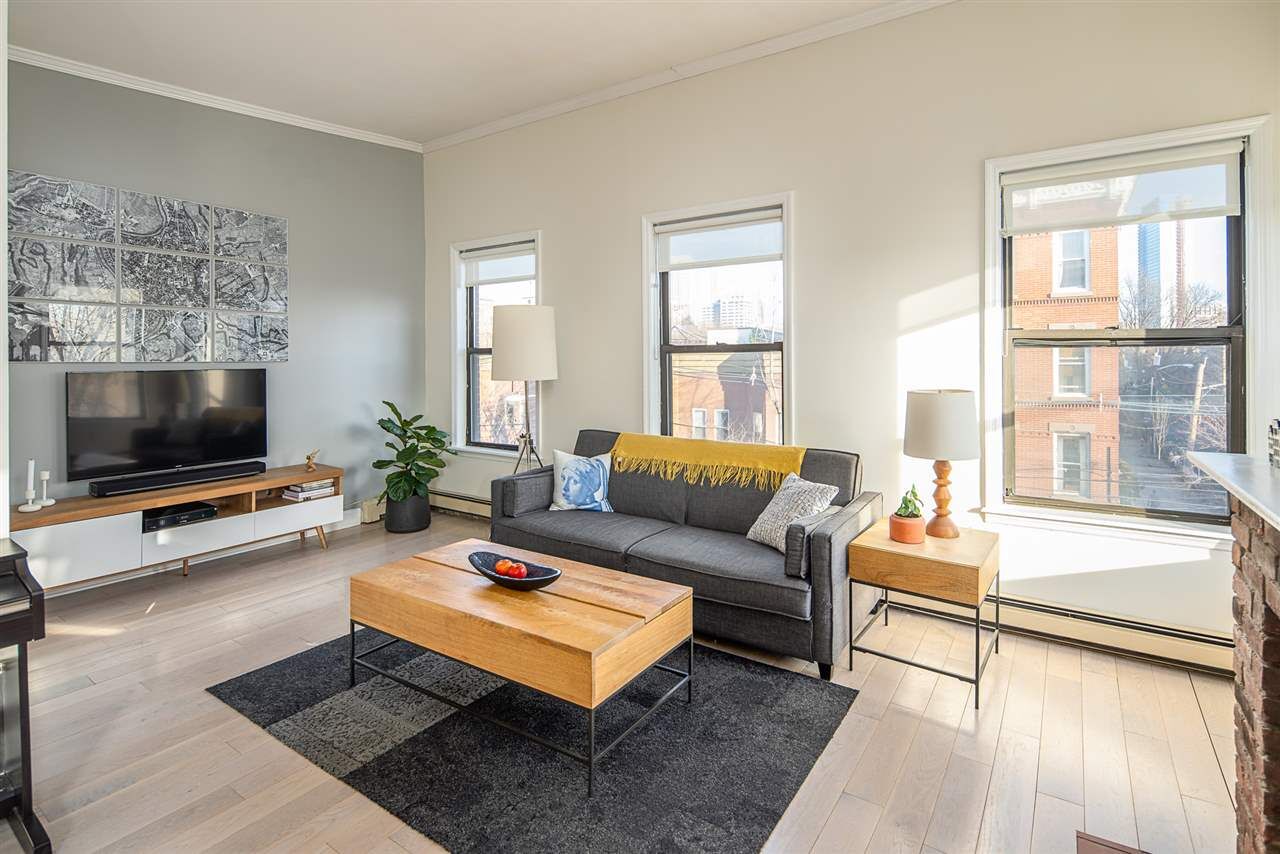 Property Photo:  273 Monmouth St 3  NJ 07302 