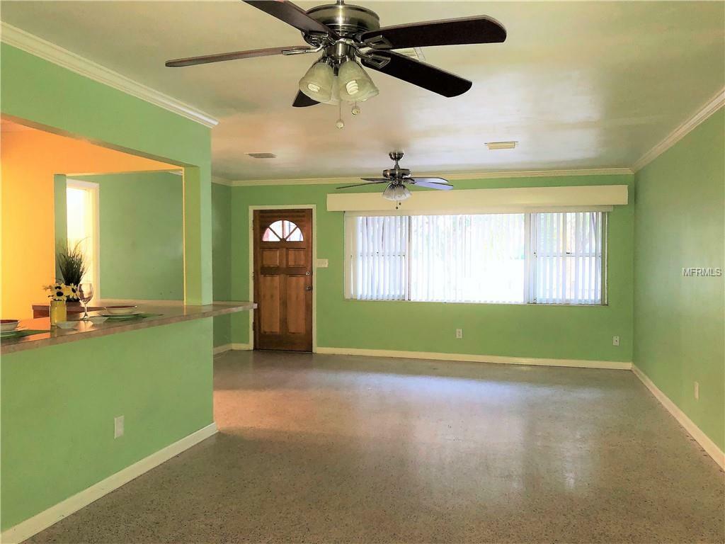 Property Photo:  1705 N Oregon Circle  FL 33612 