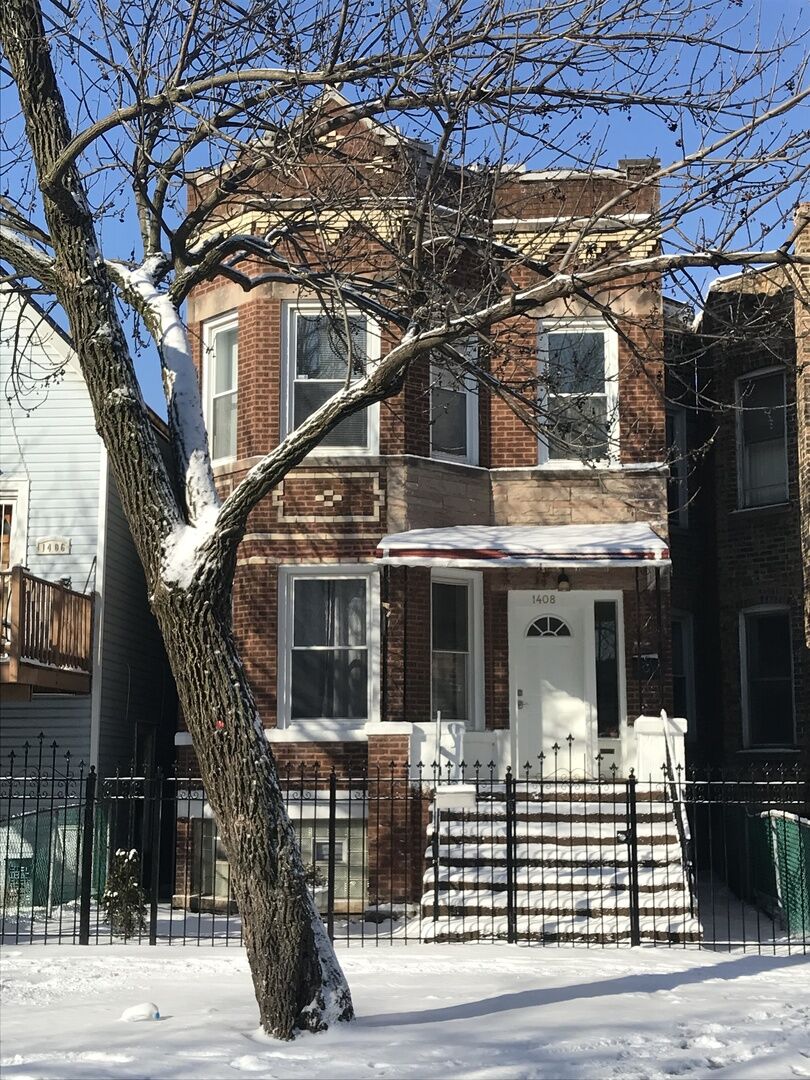 Property Photo: 1408 N Kildare Avenue 1 IL 60651