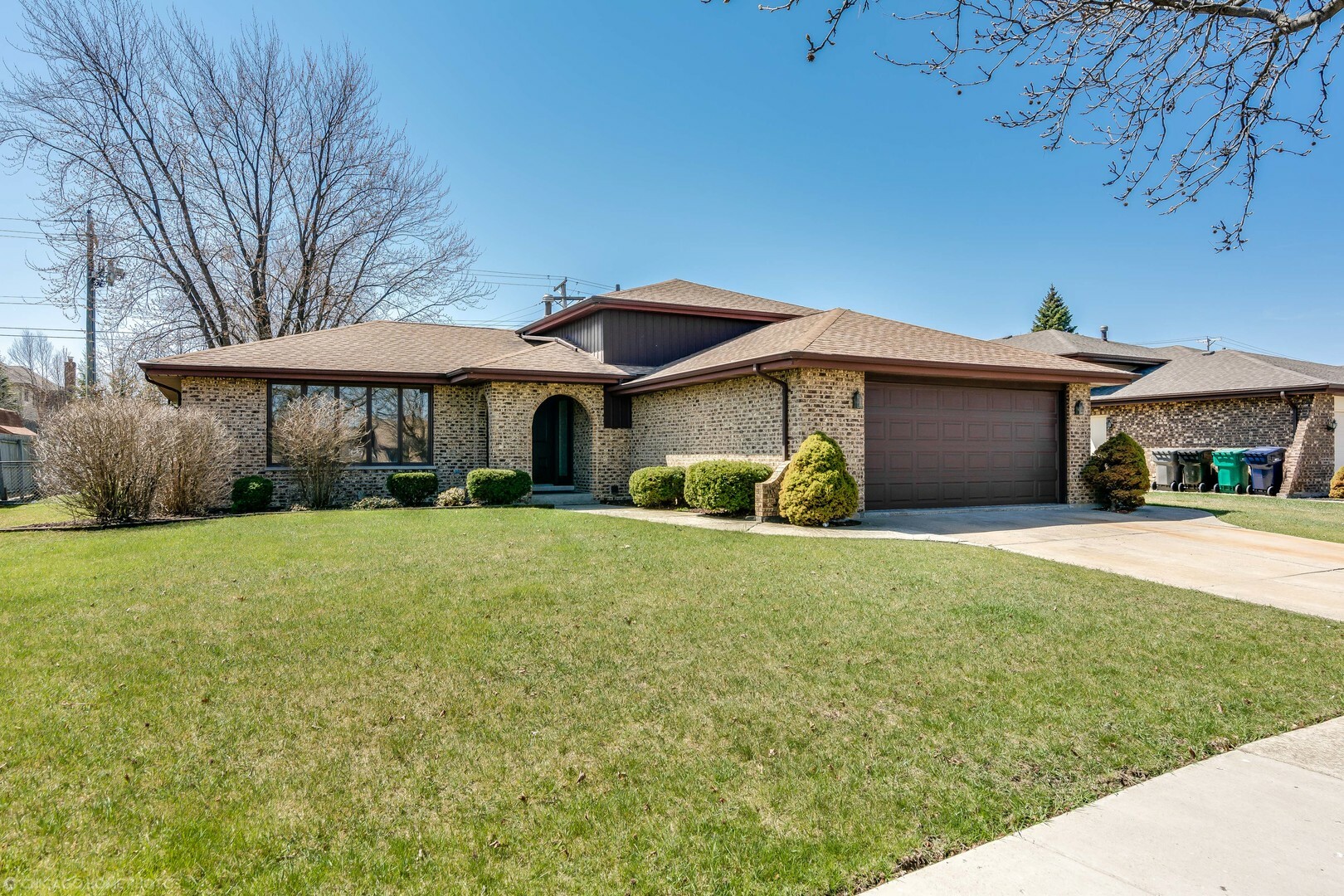 Property Photo:  8911 Briarwood Lane  IL 60462 