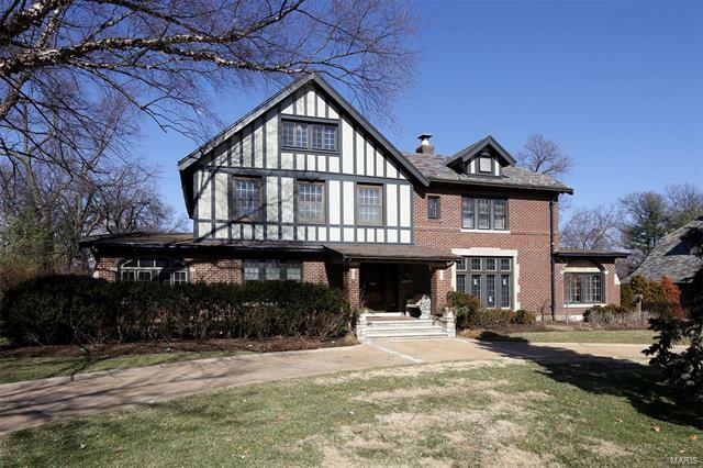 Property Photo: 7365 Westmoreland Drive 63130