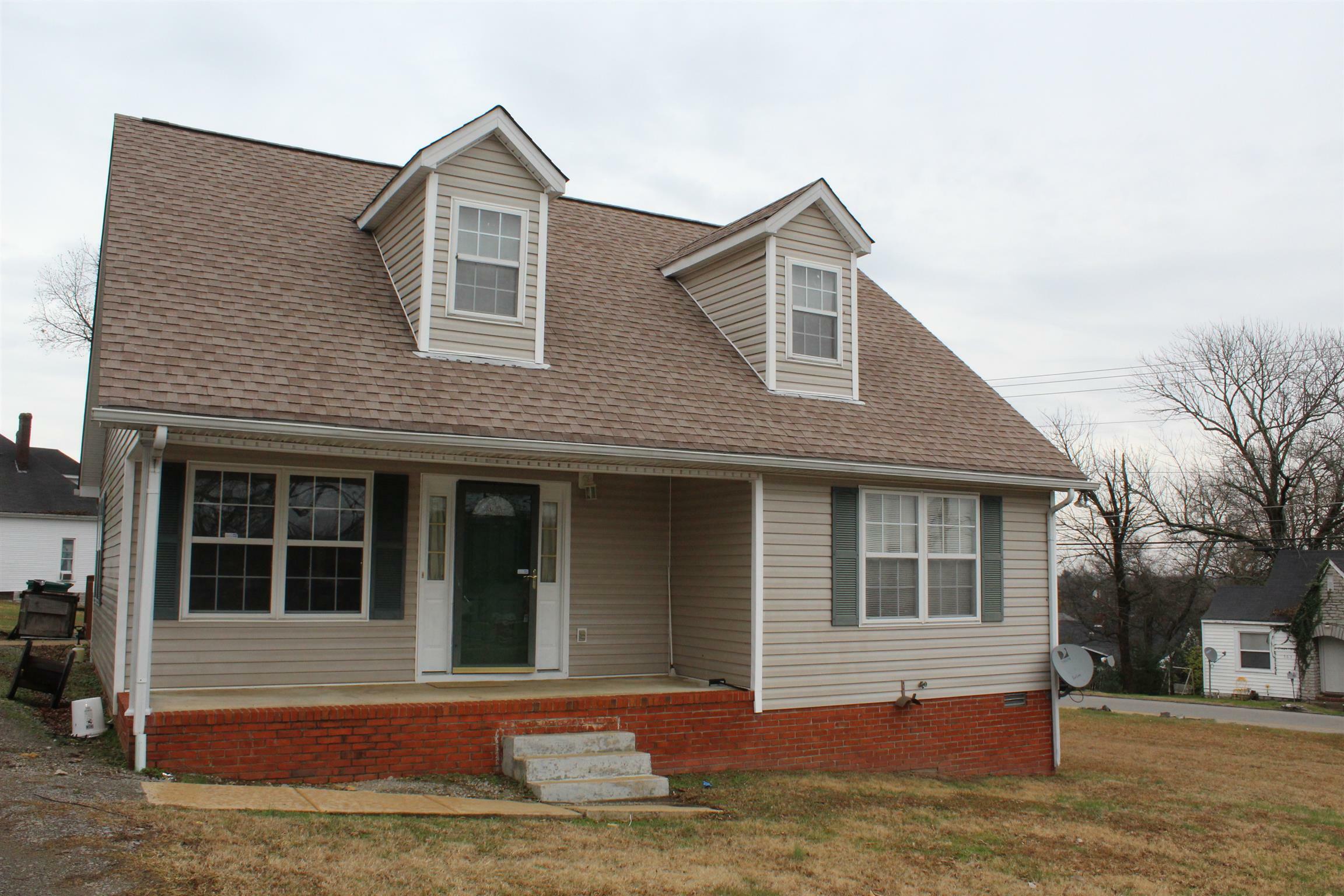 Property Photo:  500 Franklin Ave  TN 37091 