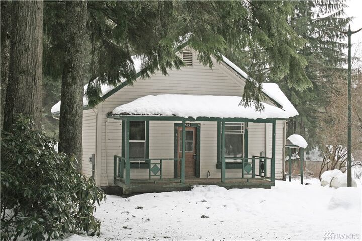 Property Photo: 27416 E Lake Riley Rd WA 98223