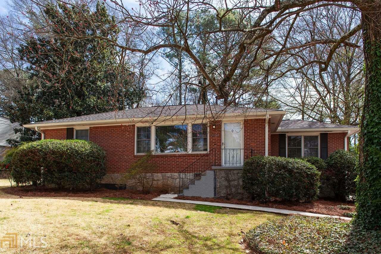 Property Photo:  2967 Hollywood Dr  GA 30033 