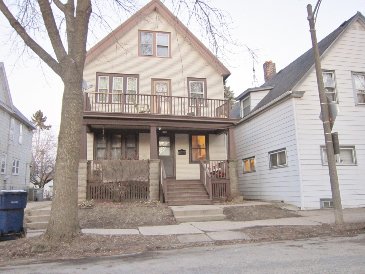 Property Photo:  2566 S Brisbane Ave  WI 53207 