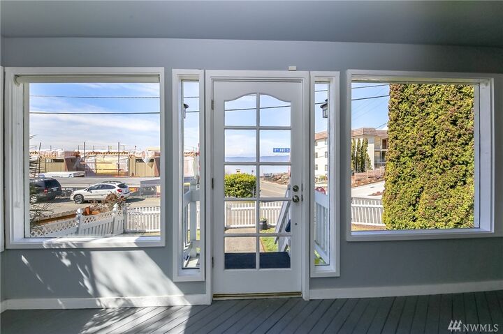 Property Photo:  28102 8th Ave S  WA 98198 