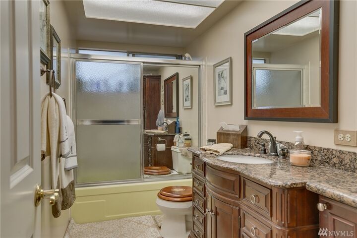 Property Photo: 5815 141st St SW WA 98026
