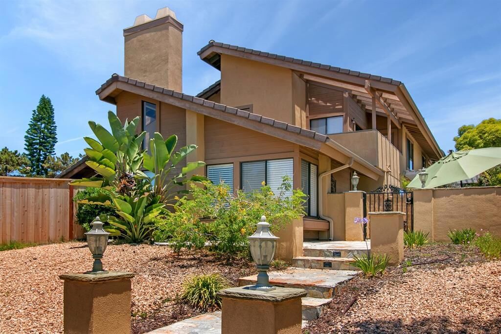 Property Photo: 6728 Cantil Street CA 92009