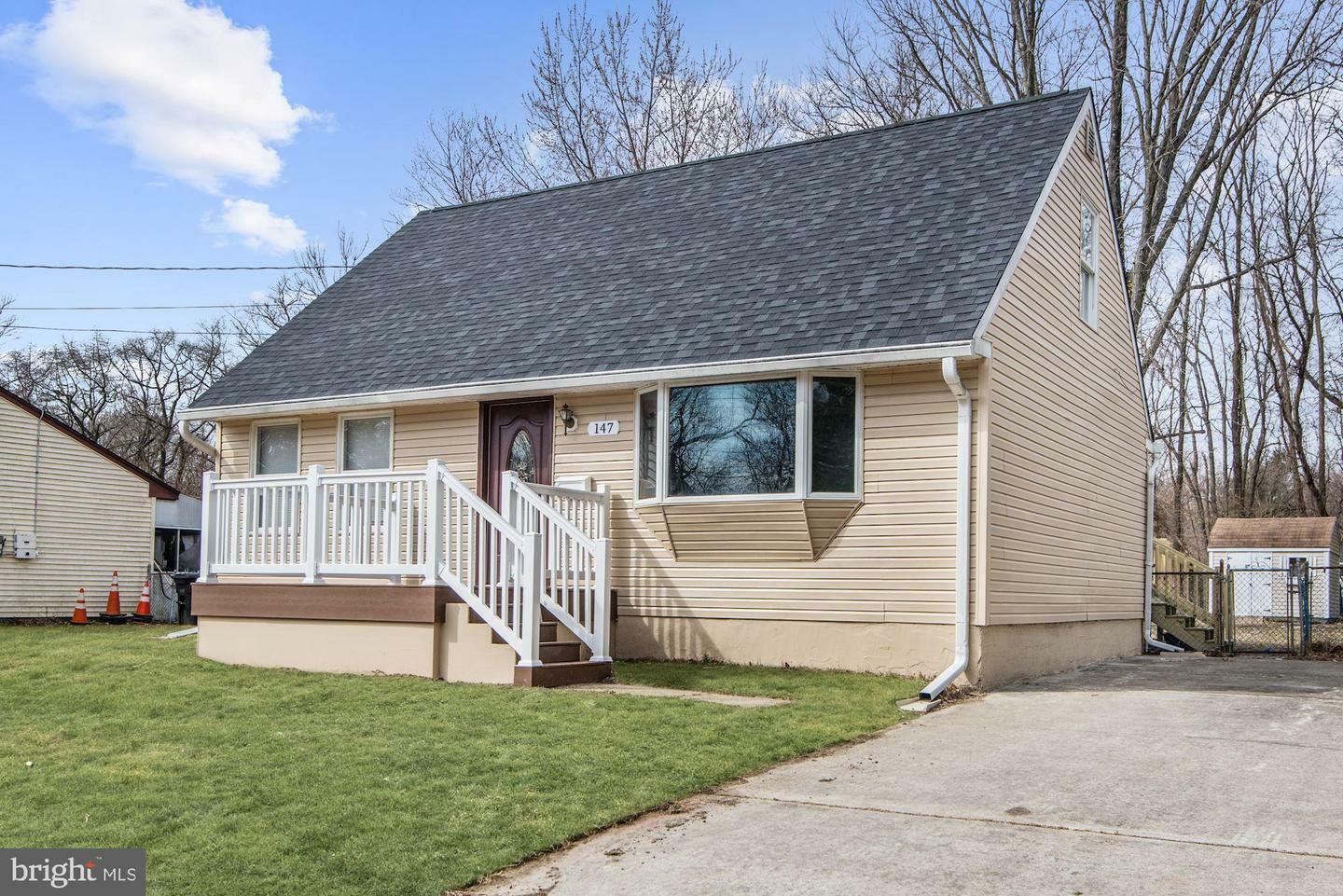 Property Photo:  147 Carver Drive  NJ 08090 