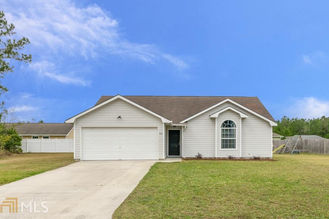 Property Photo:  300 Norwood Dr  GA 31548 