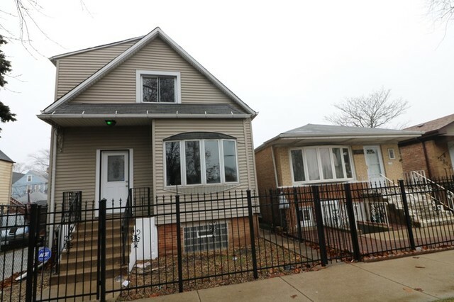 Property Photo:  1809 North Keeler Avenue  IL 60639 