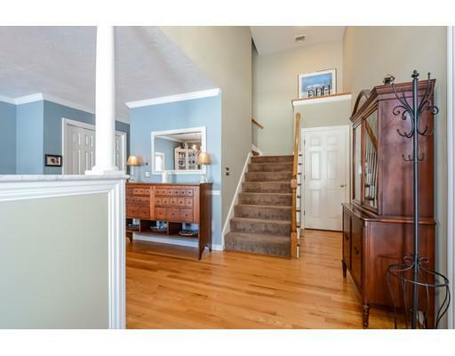 Property Photo: 7 Holly Way MA 01701