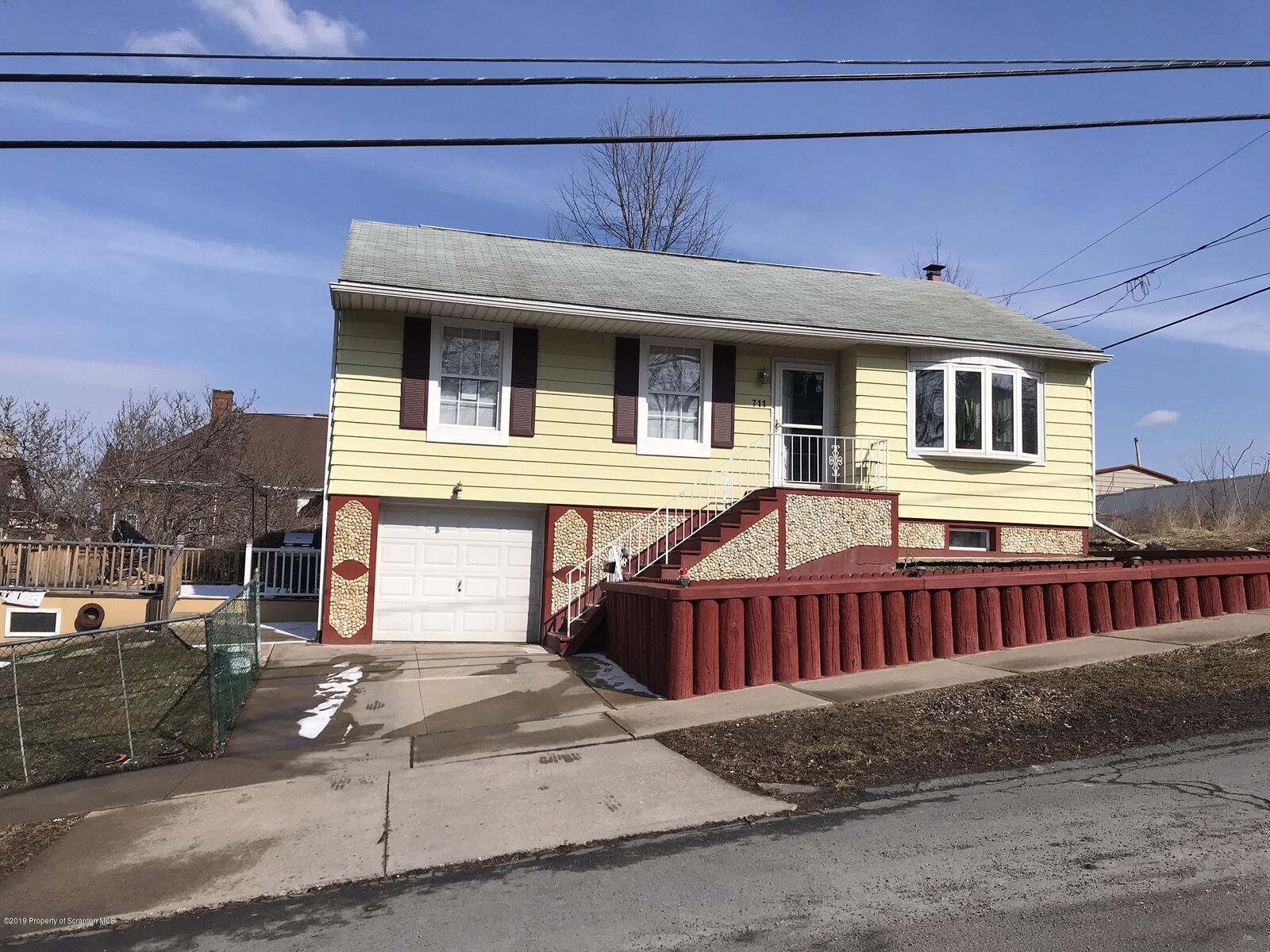 Property Photo:  711 Brook Street  PA 18505 