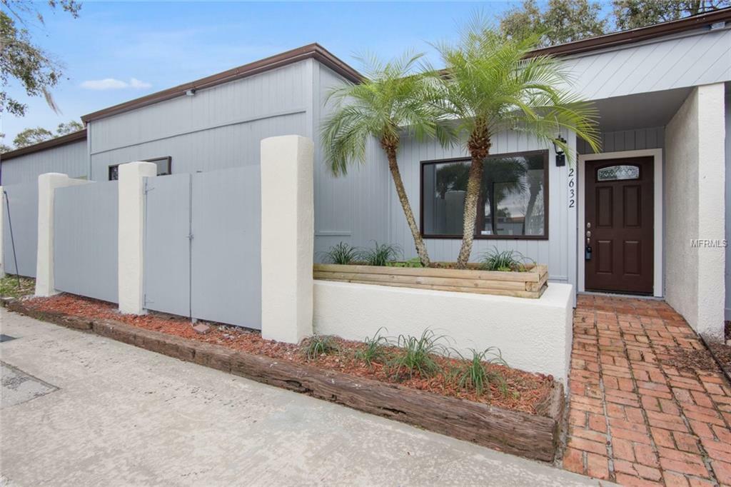 Property Photo: 2632 Cayman Way FL 32792