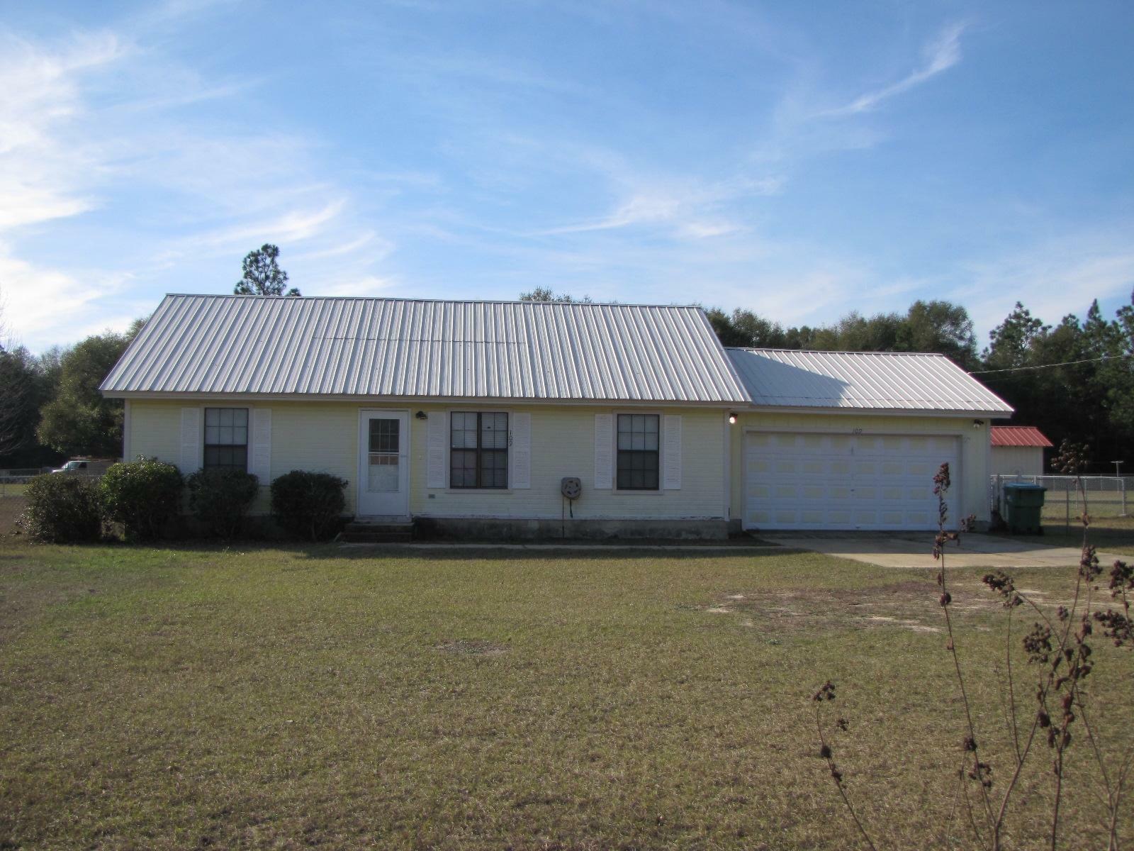 Property Photo: 109 Stephens Lane FL 32539