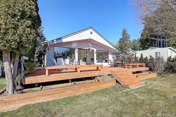 Property Photo:  4230 Peninsula Rd  WA 98292 