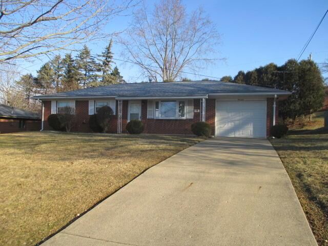 Property Photo:  13 Eastmoor Drive  OH 43050 